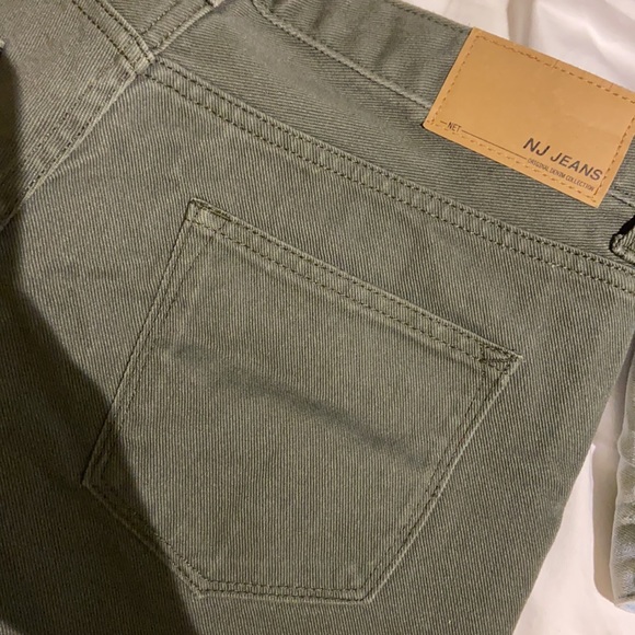 NET denim shorts in army green - Picture 4 of 4